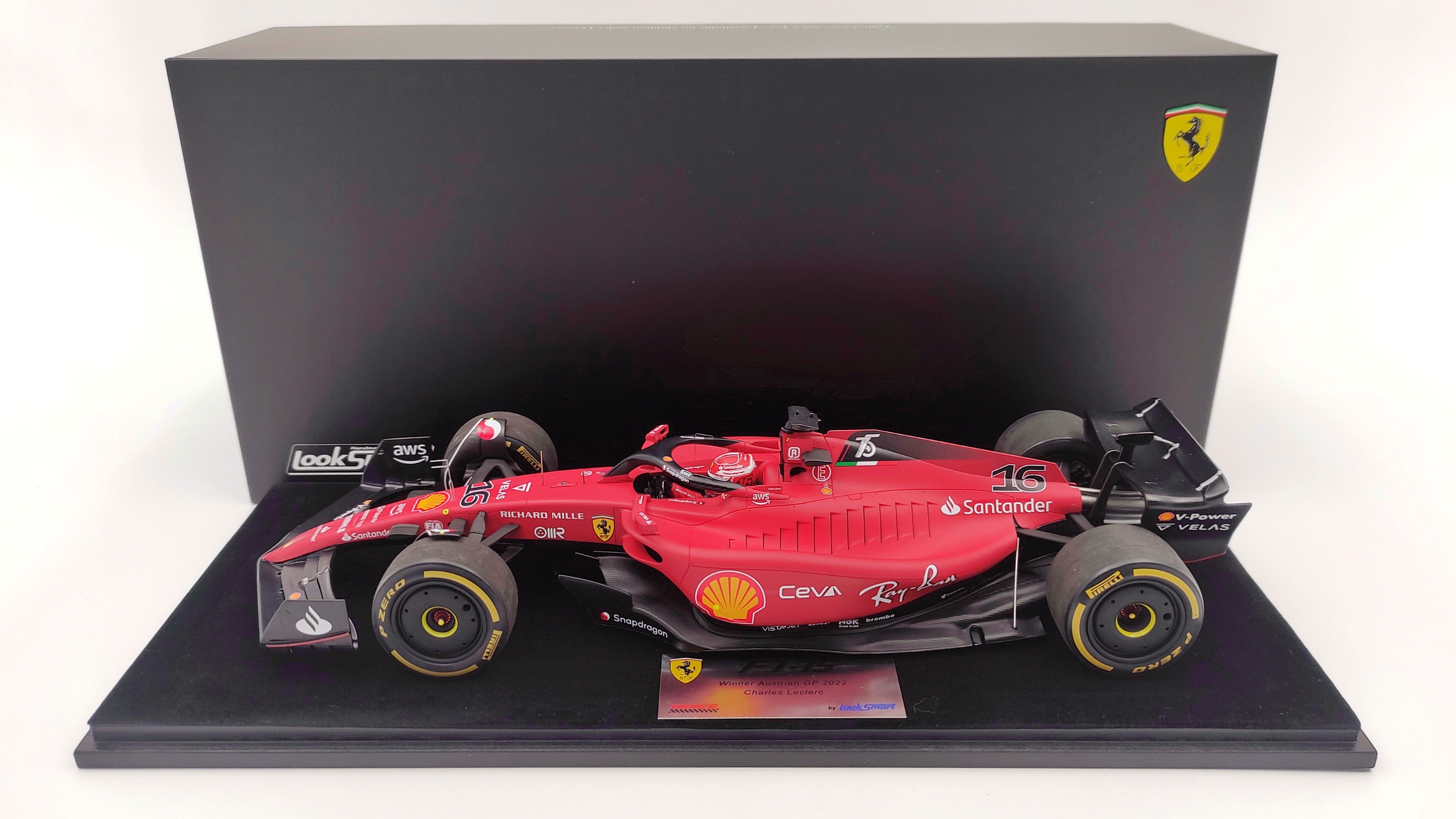 Looksmart Ferrari F1-75 Charles Leclerc Austrian GP Winner 2022 1/18  LS18F1044