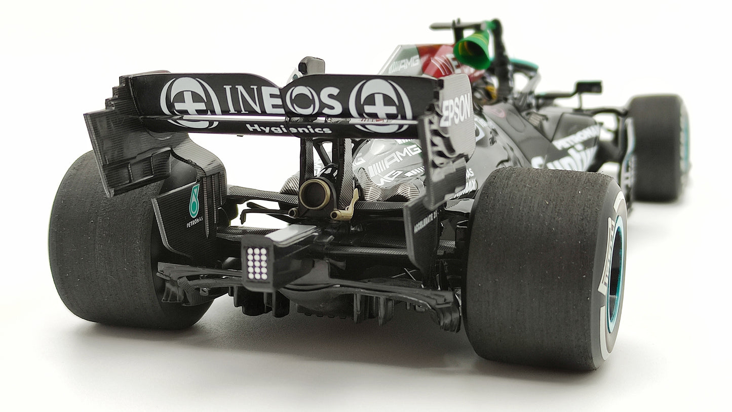 Minichamps AMG Mercedes W12 Lewis Hamilton 2021 Brazilian GP winner 1/18 113212044