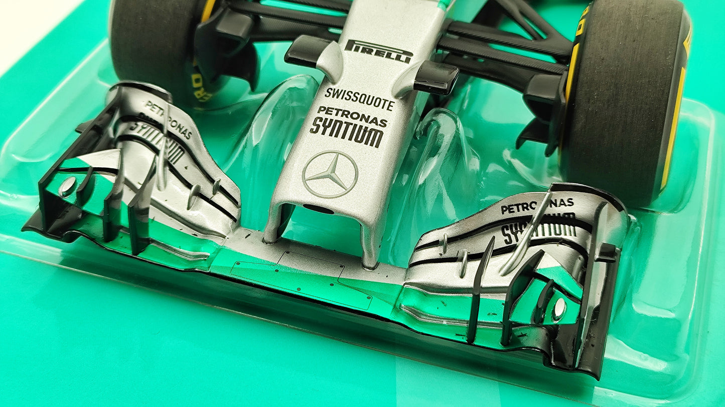 Minichamps AMG Mercedes W05 Lewis Hamilton Winner Abu Dhabi GP 2014 F1 World Champion 1/18 113140544