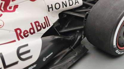 Spark Red Bull RB21 Max Verstappen Winner Japanese GP 2025 1/18 18S1004