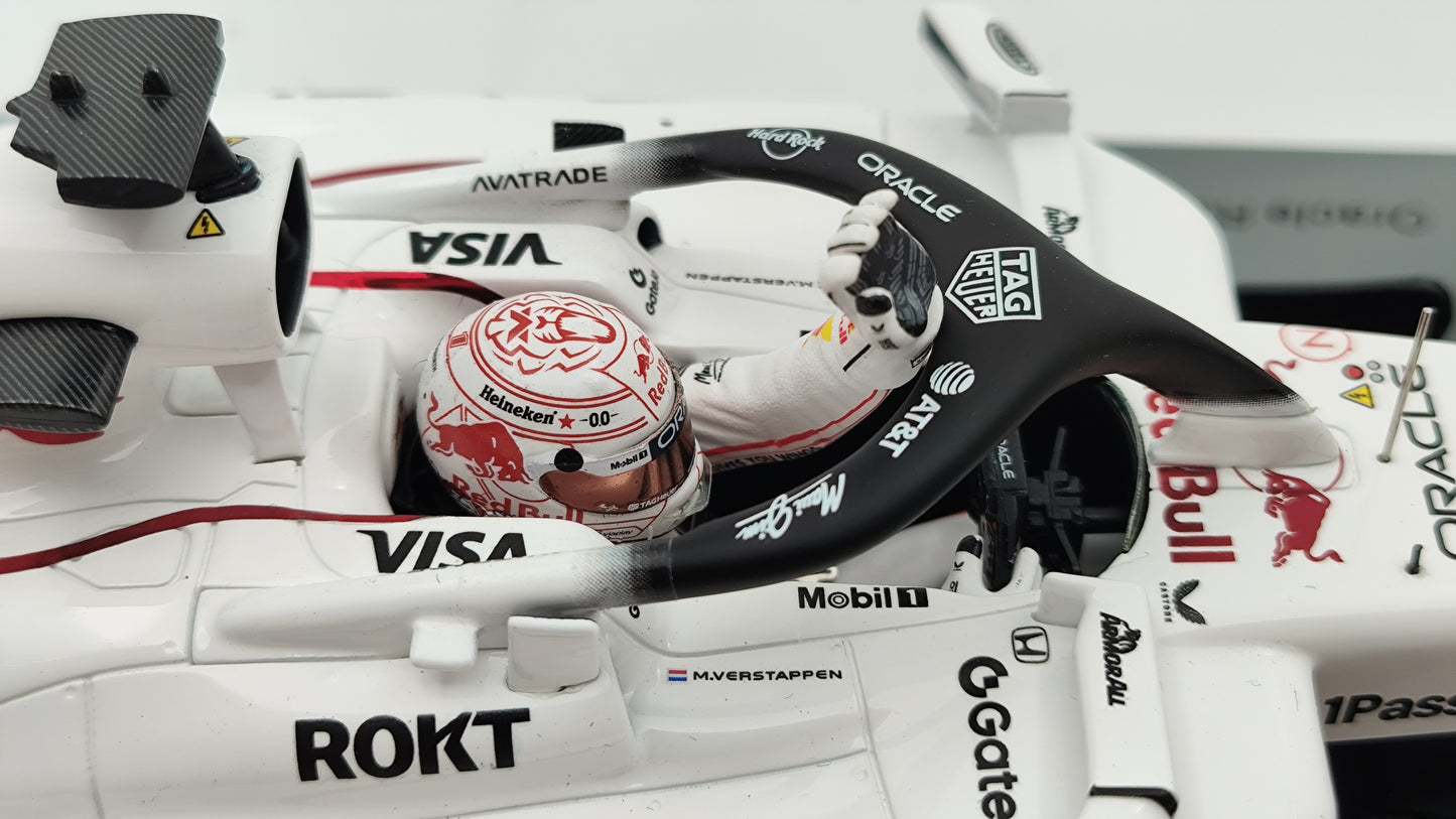 Spark Red Bull RB21 Max Verstappen Winner Japanese GP 2025 1/18 18S1004