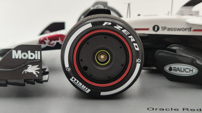 Spark Red Bull RB21 Max Verstappen Winner Japanese GP 2025 1/18 18S1004