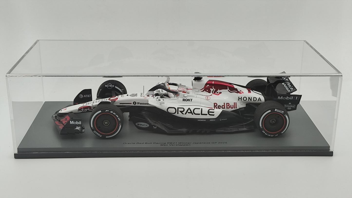 Spark Red Bull RB21 Max Verstappen Winner Japanese GP 2025 1/18 18S1004