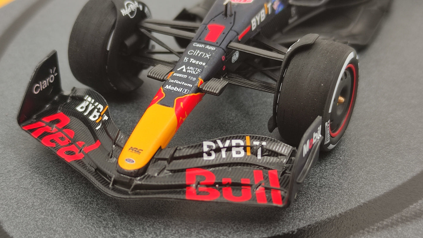 Spark Red Bull RB18 Max Verstappen Winner Abu Dhabi GP 2022 F1 Worldchampion 1/43 S8553