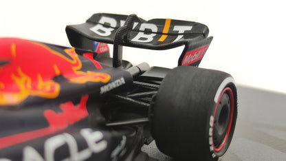 Spark Red Bull RB18 Max Verstappen Winner Abu Dhabi GP 2022 F1 Worldchampion 1/43 S8553