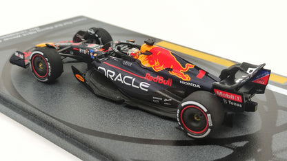 Spark Red Bull RB18 Max Verstappen Winner Abu Dhabi GP 2022 F1 Worldchampion 1/43 S8553