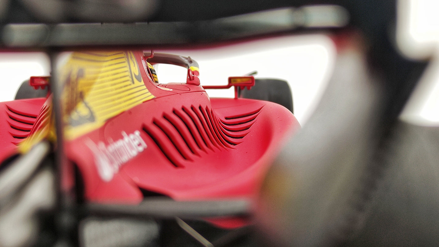 Looksmart Ferrari F1-75 Charles Leclerc Italian GP 2022 1/18 LS18F1045