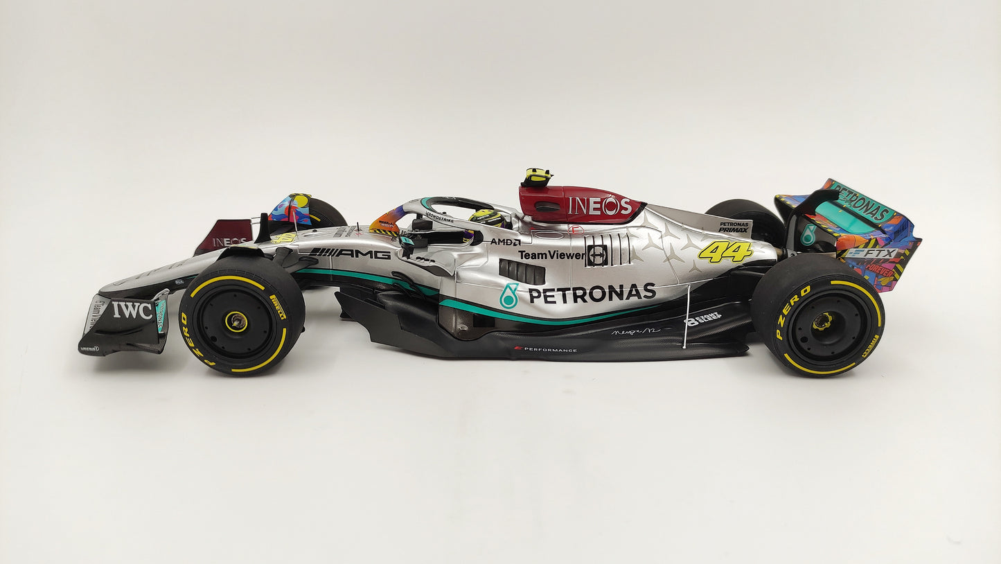 Minichamps AMG Mercedes W13 Lewis Hamilton 2022 Miami GP 1/18 110220544