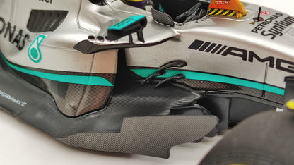 Minichamps AMG Mercedes W13 Lewis Hamilton 2022 Miami GP 1/18 110220544