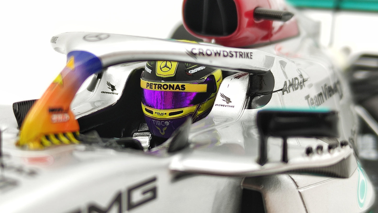 Minichamps AMG Mercedes W13 Lewis Hamilton 2022 Miami GP 1/18 110220544