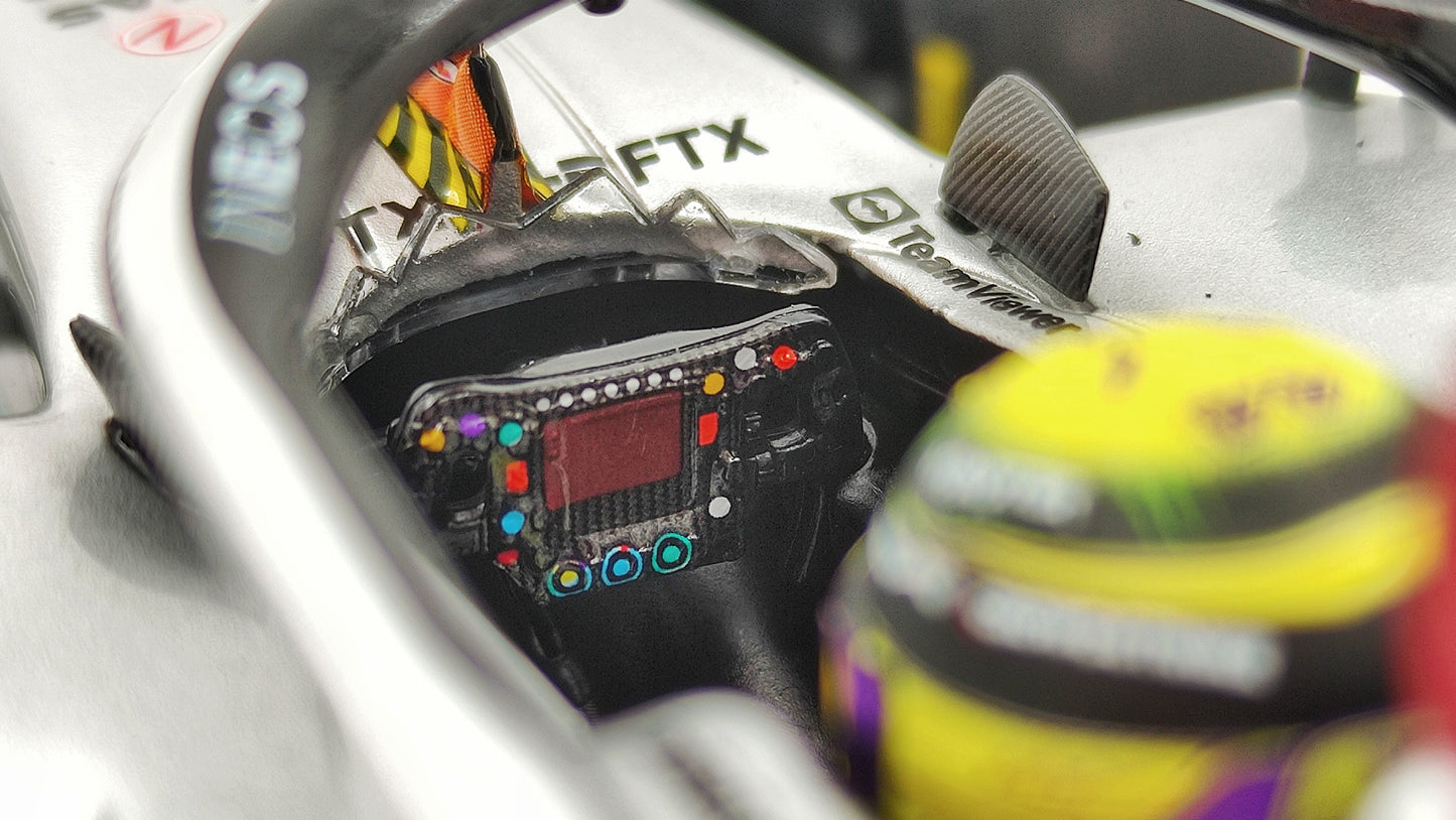 Minichamps AMG Mercedes W13 Lewis Hamilton 2022 Miami GP 1/18 110220544