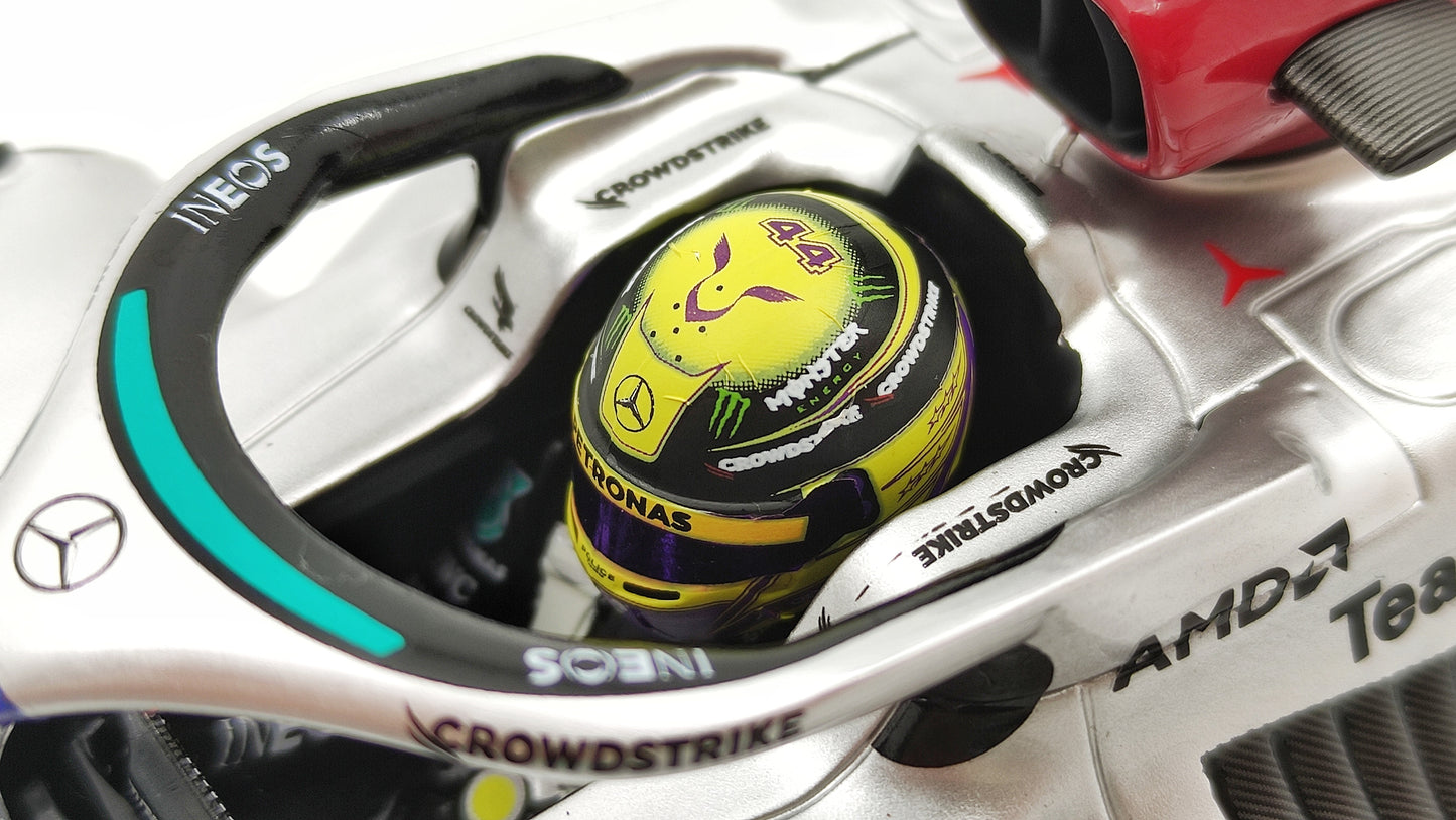 Minichamps AMG Mercedes W13 Lewis Hamilton 2022 Miami GP 1/18 110220544