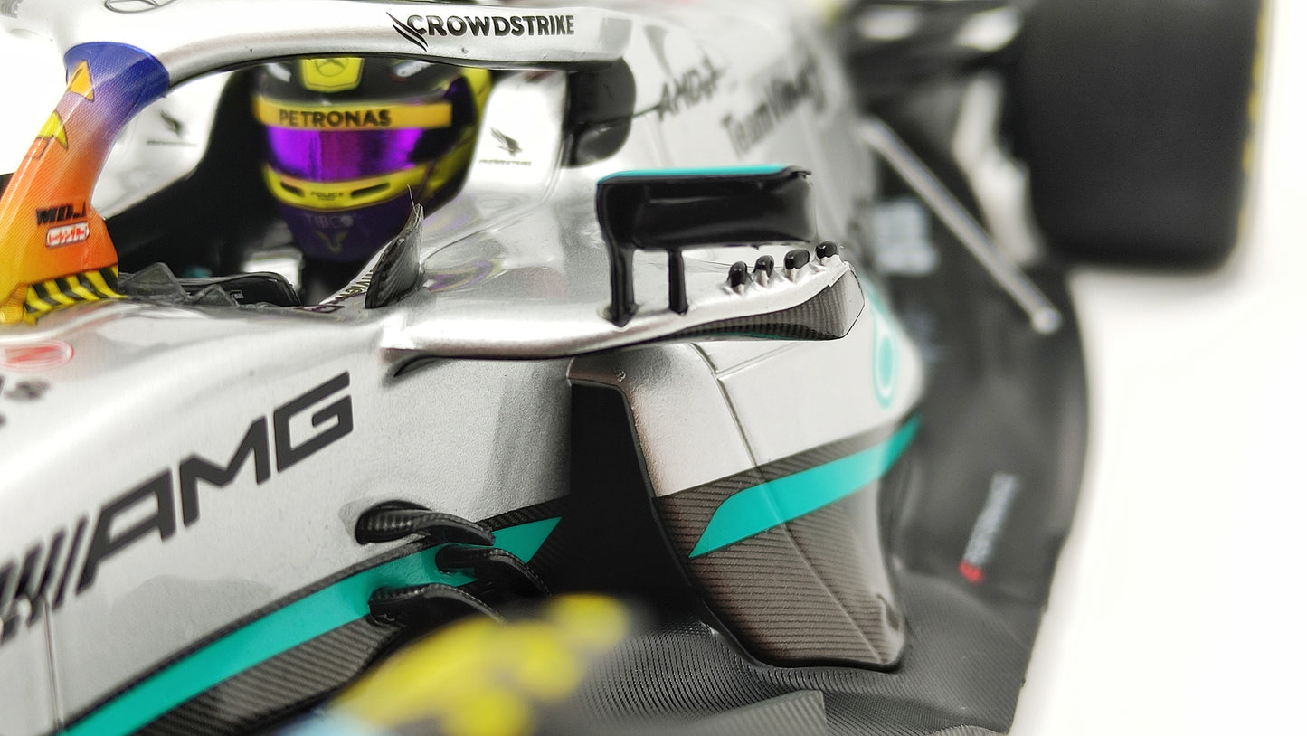 Minichamps AMG Mercedes W13 Lewis Hamilton 2022 Miami GP 1/18 110220544