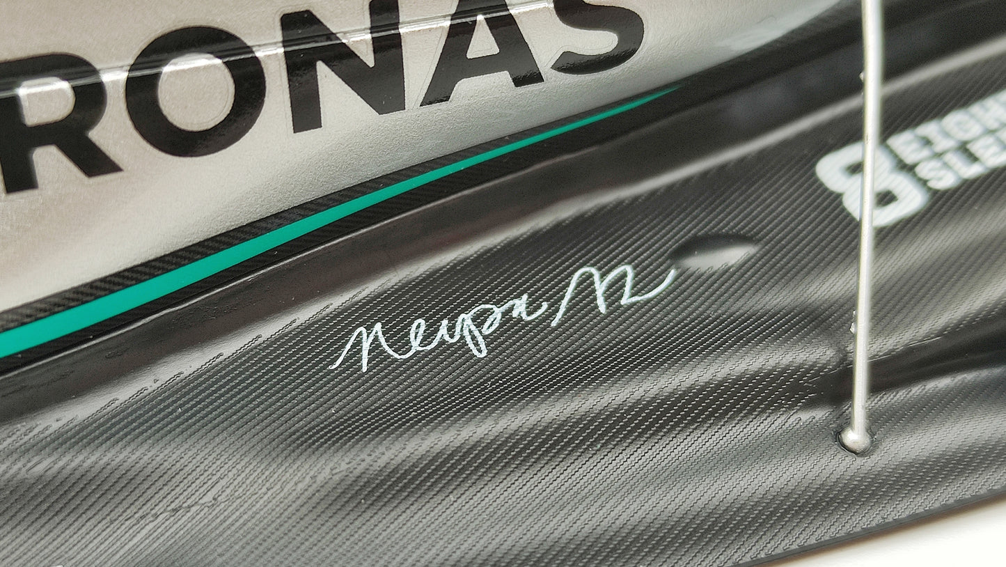 Minichamps AMG Mercedes W13 Lewis Hamilton 2022 Miami GP 1/18 110220544