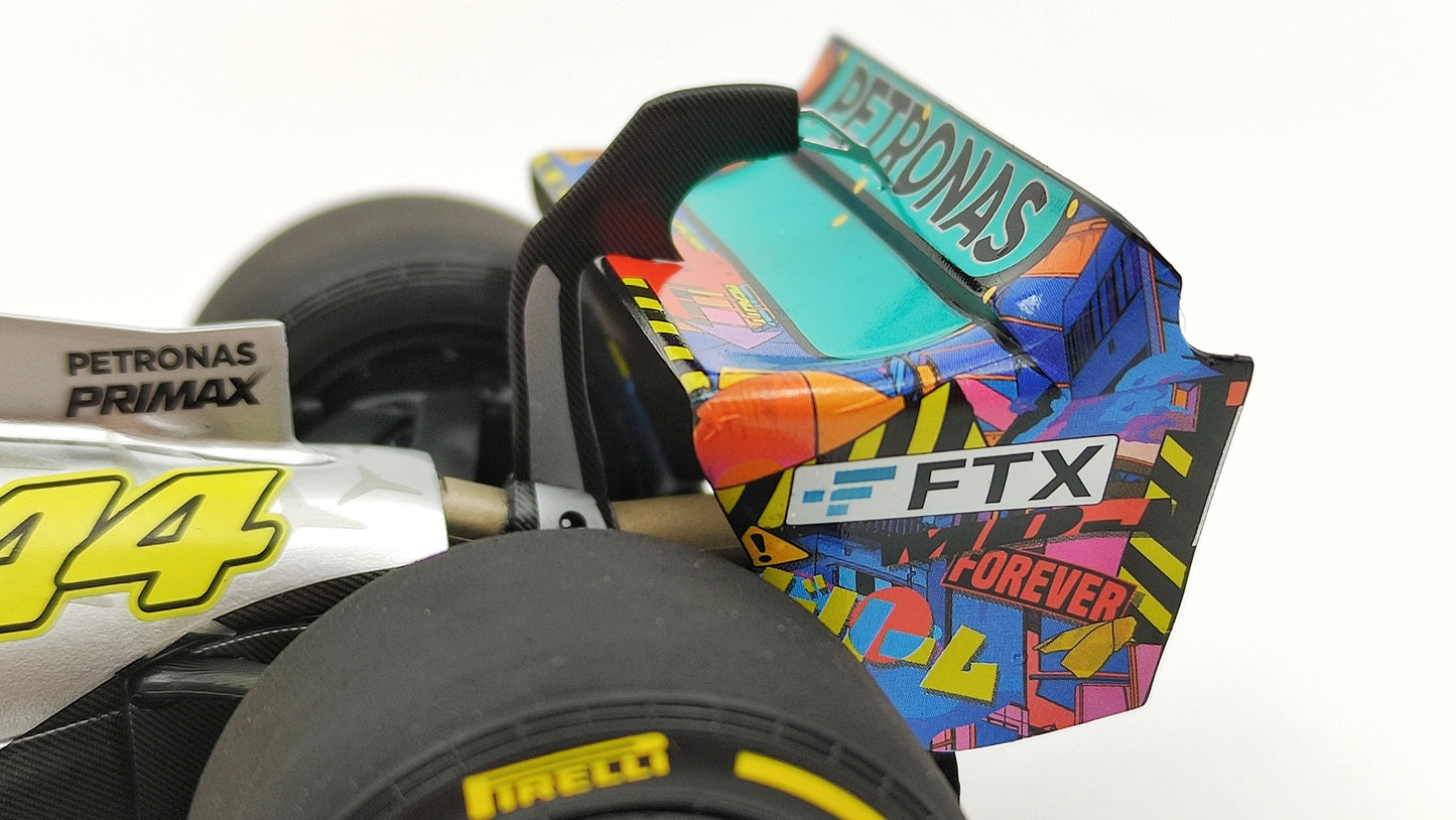 Minichamps AMG Mercedes W13 Lewis Hamilton 2022 Miami GP 1/18 110220544