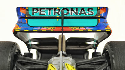 Minichamps AMG Mercedes W13 Lewis Hamilton 2022 Miami GP 1/18 110220544