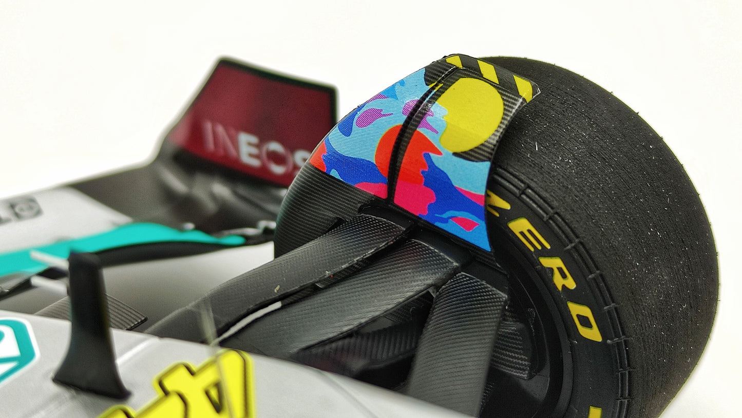 Minichamps AMG Mercedes W13 Lewis Hamilton 2022 Miami GP 1/18 110220544