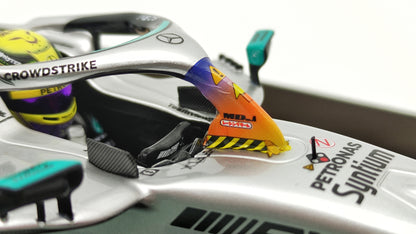 Minichamps AMG Mercedes W13 Lewis Hamilton 2022 Miami GP 1/18 113220544