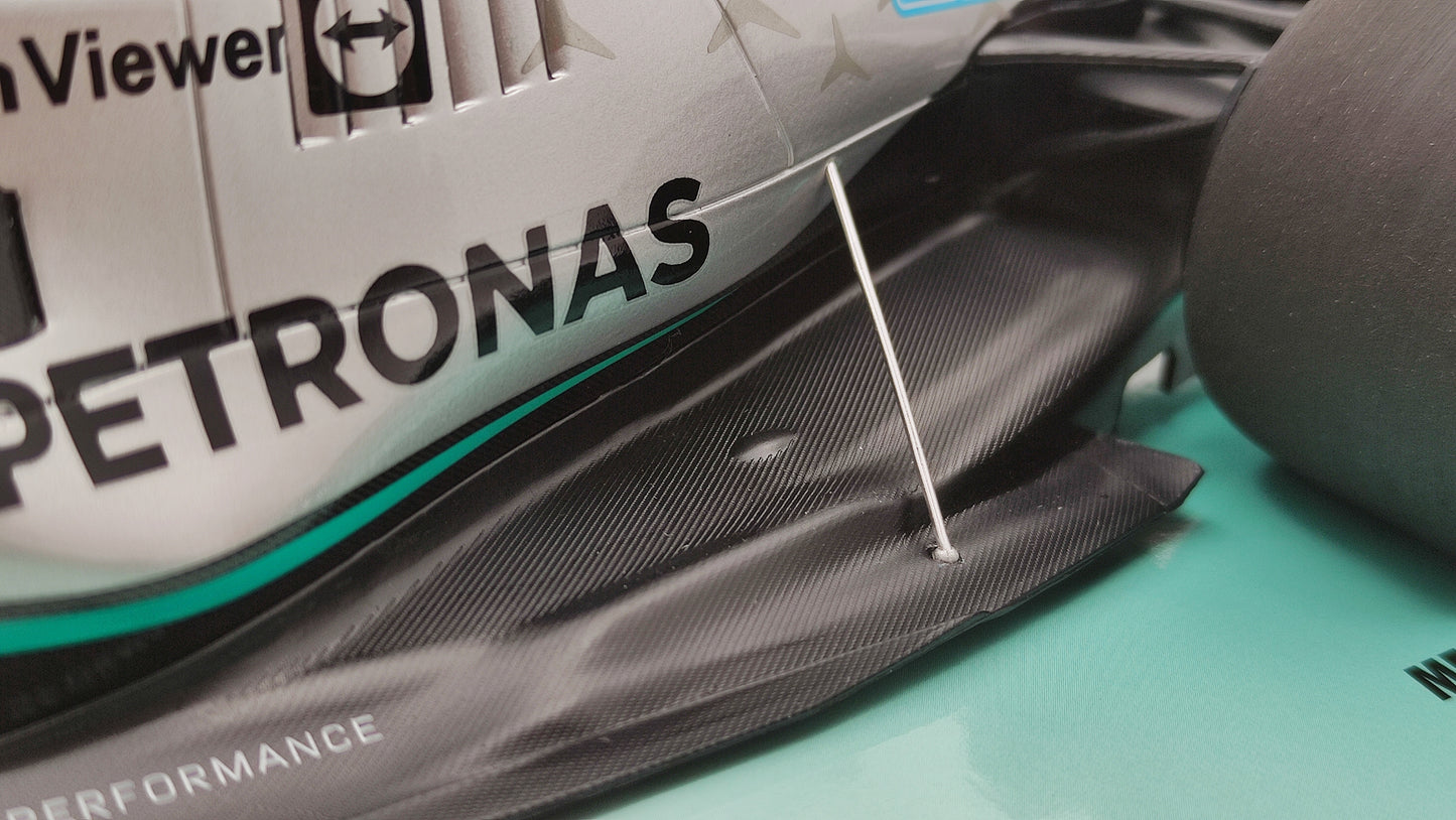 Minichamps AMG Mercedes W13 George Russell Brazilian GP 2022 First win 1/18 113222163