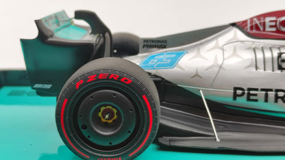 Minichamps AMG Mercedes W13 George Russell Brazilian GP 2022 First win 1/18 113222163