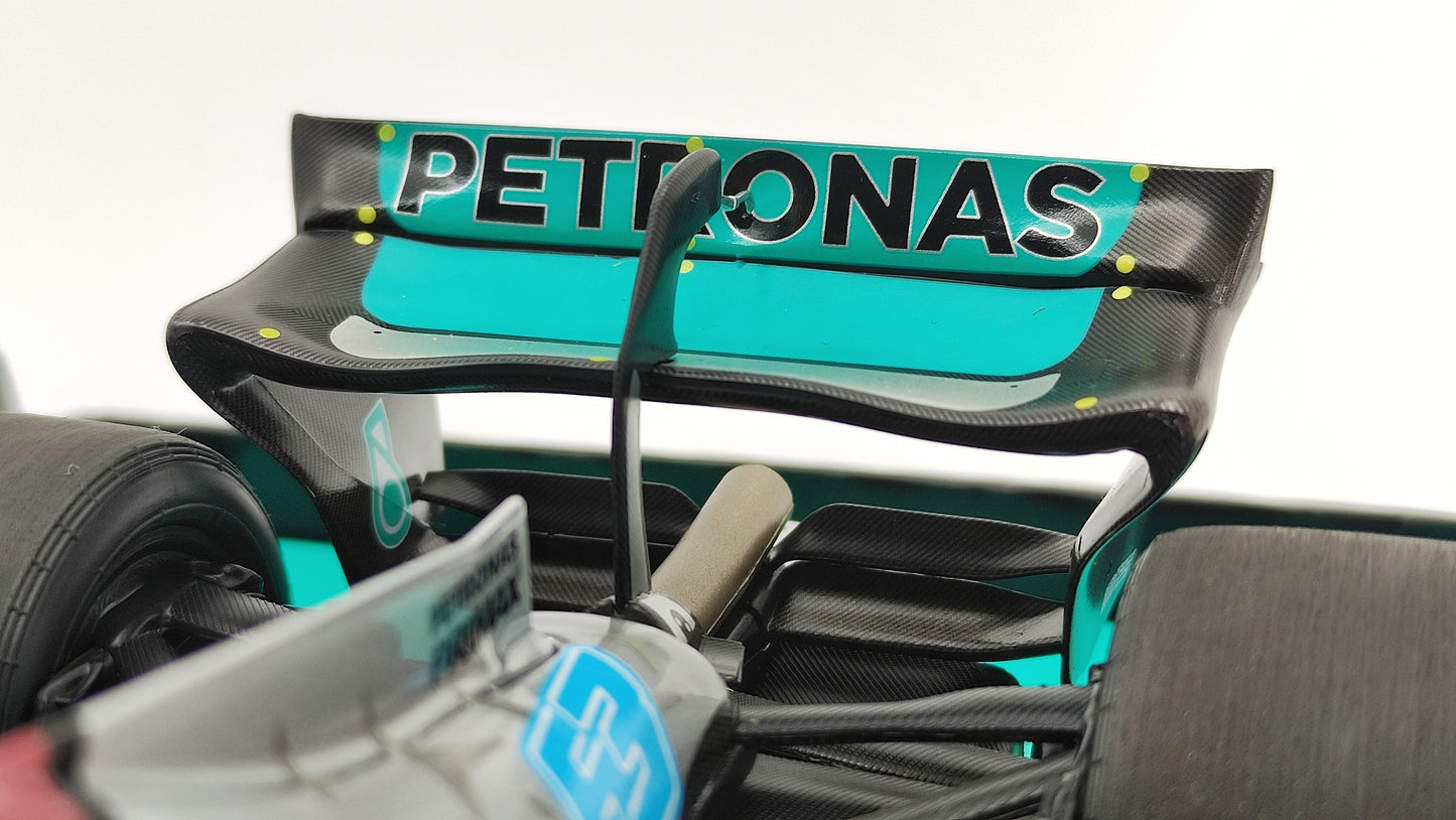 Minichamps AMG Mercedes W13 George Russell Brazilian GP 2022 First win 1/18 113222163