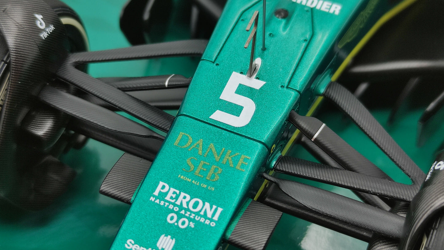 Minichamps Aston Martin AMR22 Sebastian Vettel Last Race Abu Dhabi GP 2022 1/18 147222205