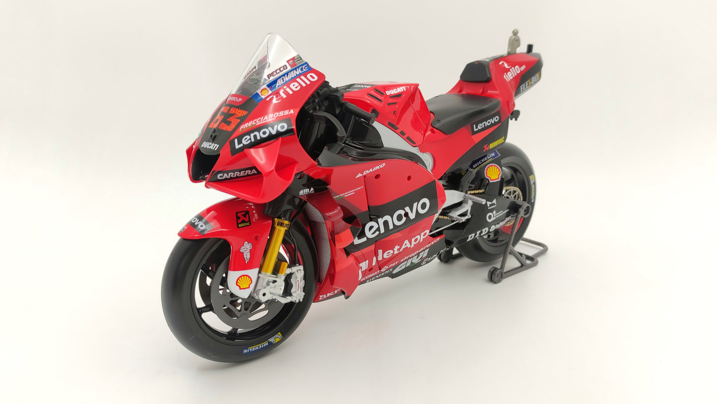 Maisto MotoGP Ducati Desmosedici GP22 Pecco Bagnaia World Champion 2022 MA32229