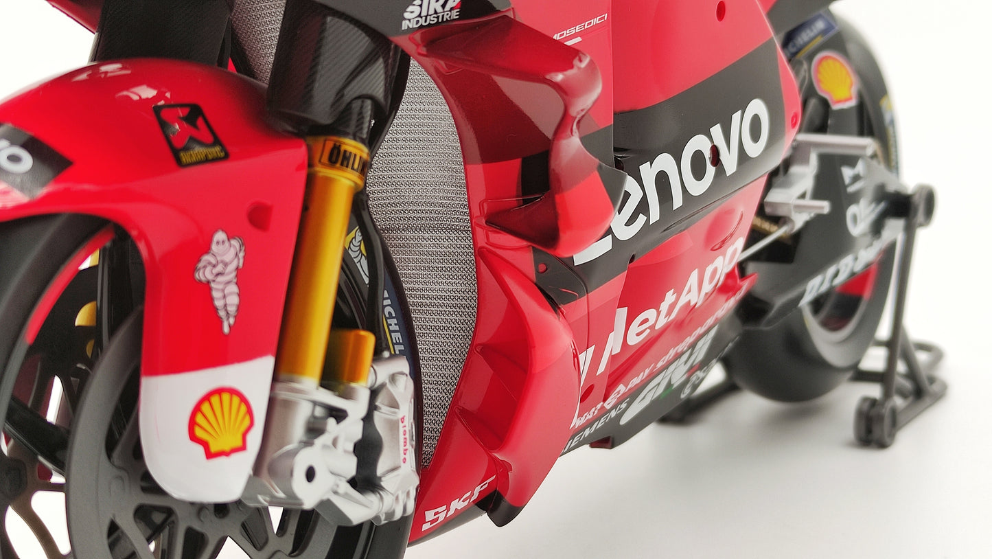 Maisto MotoGP Ducati Desmosedici GP22 Pecco Bagnaia World Champion 2022 MA32229