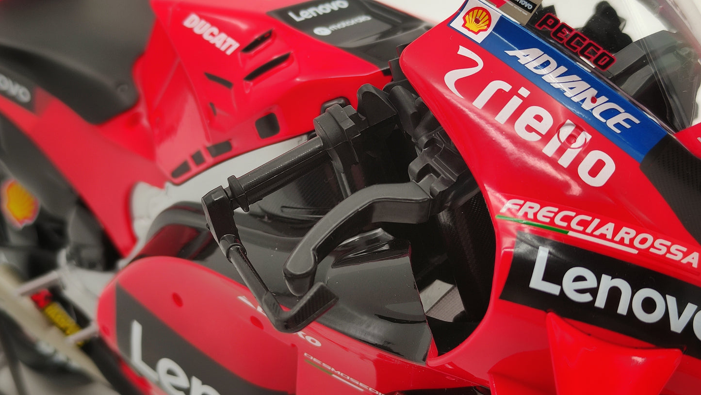 Maisto MotoGP Ducati Desmosedici GP22 Pecco Bagnaia World Champion 2022 MA32229