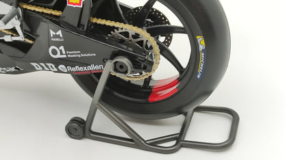 Maisto MotoGP Ducati Desmosedici GP22 Pecco Bagnaia World Champion 2022 MA32229