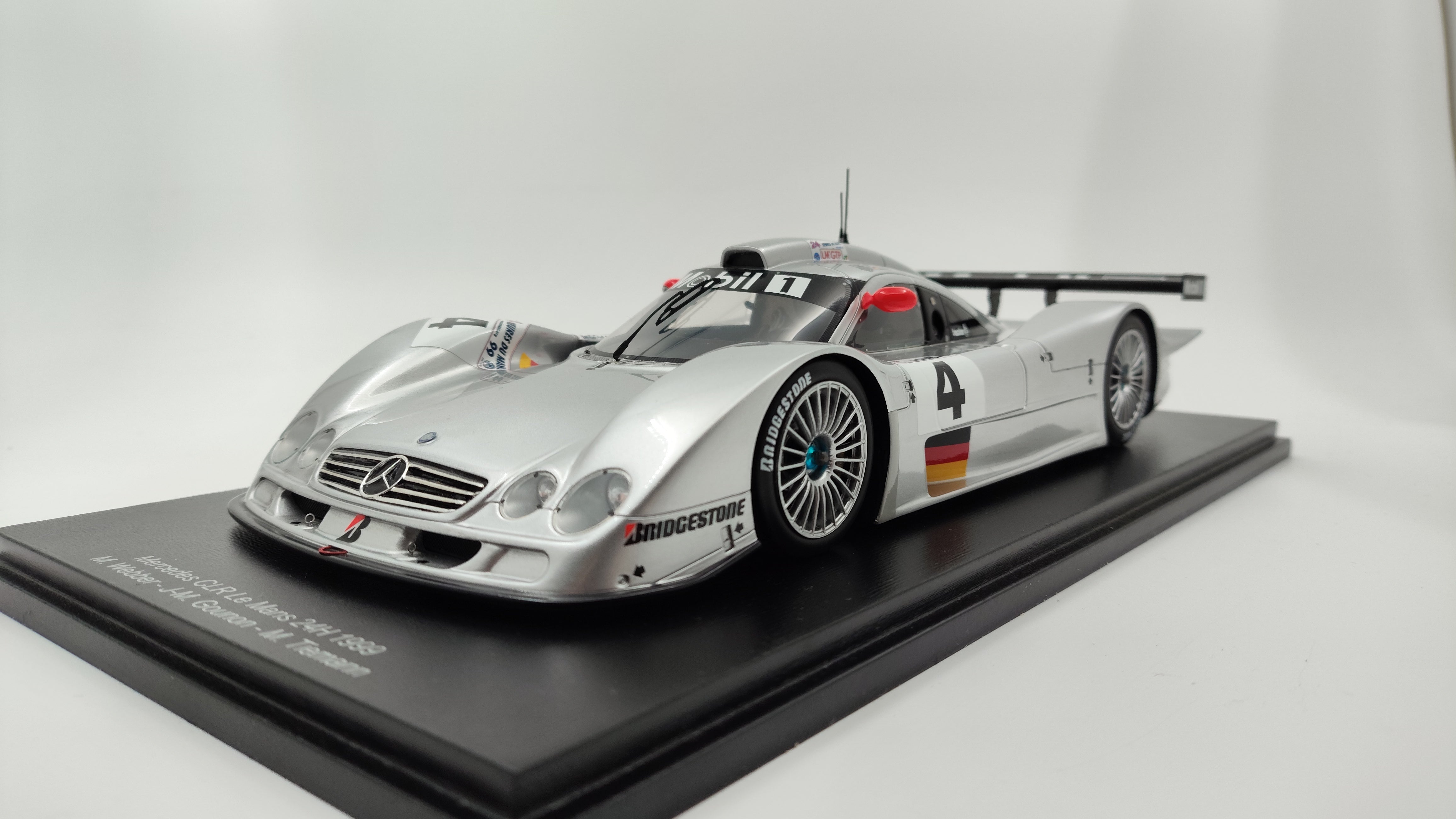 Spark Mercedes CLR Nr. 4 Webber Gounon Tiemann Le Mans 1999 1/18