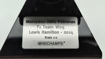 Minichamps AMG Mercedes W05 Lewis Hamilton 2014 Abu Dhabi GP F1 World Champion 1/2 4012138753198