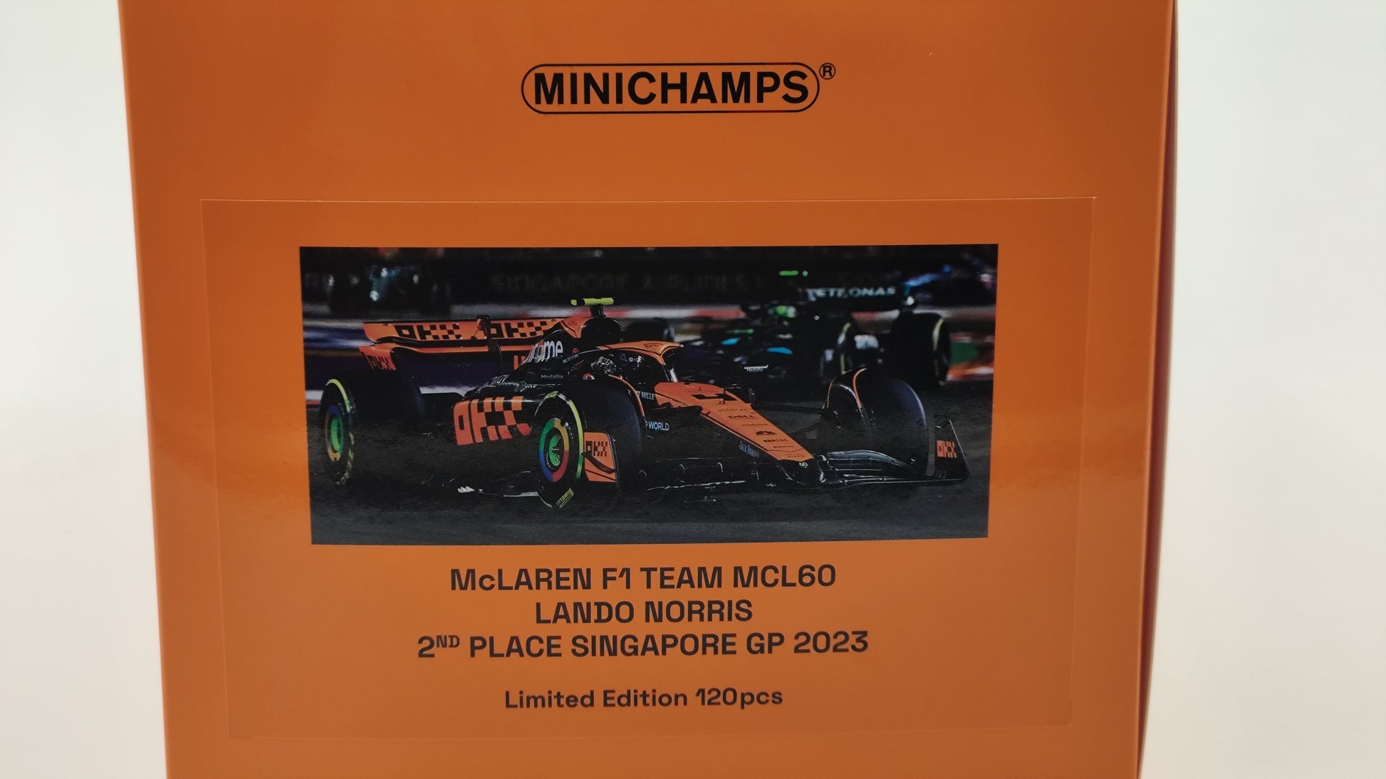 Modèle réduit Mclaren F1 Team Mcl60 - Lando Norris - 2nd Place Singapore Modèle réduit Mclaren F1 Team Mcl60 - Lando Norris - 2nd Place Singapore