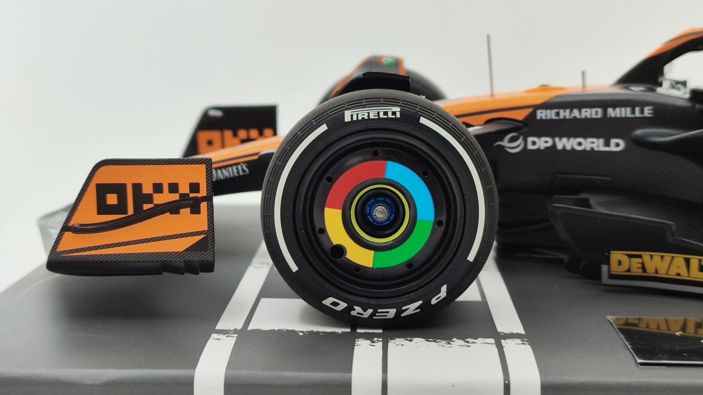Minichamps Mclaren MCL60 Lando Norris Singapore GP F1 2023 1/18 537233404