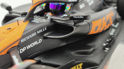 Minichamps Mclaren MCL60 Lando Norris Singapore GP F1 2023 1/18 537233404