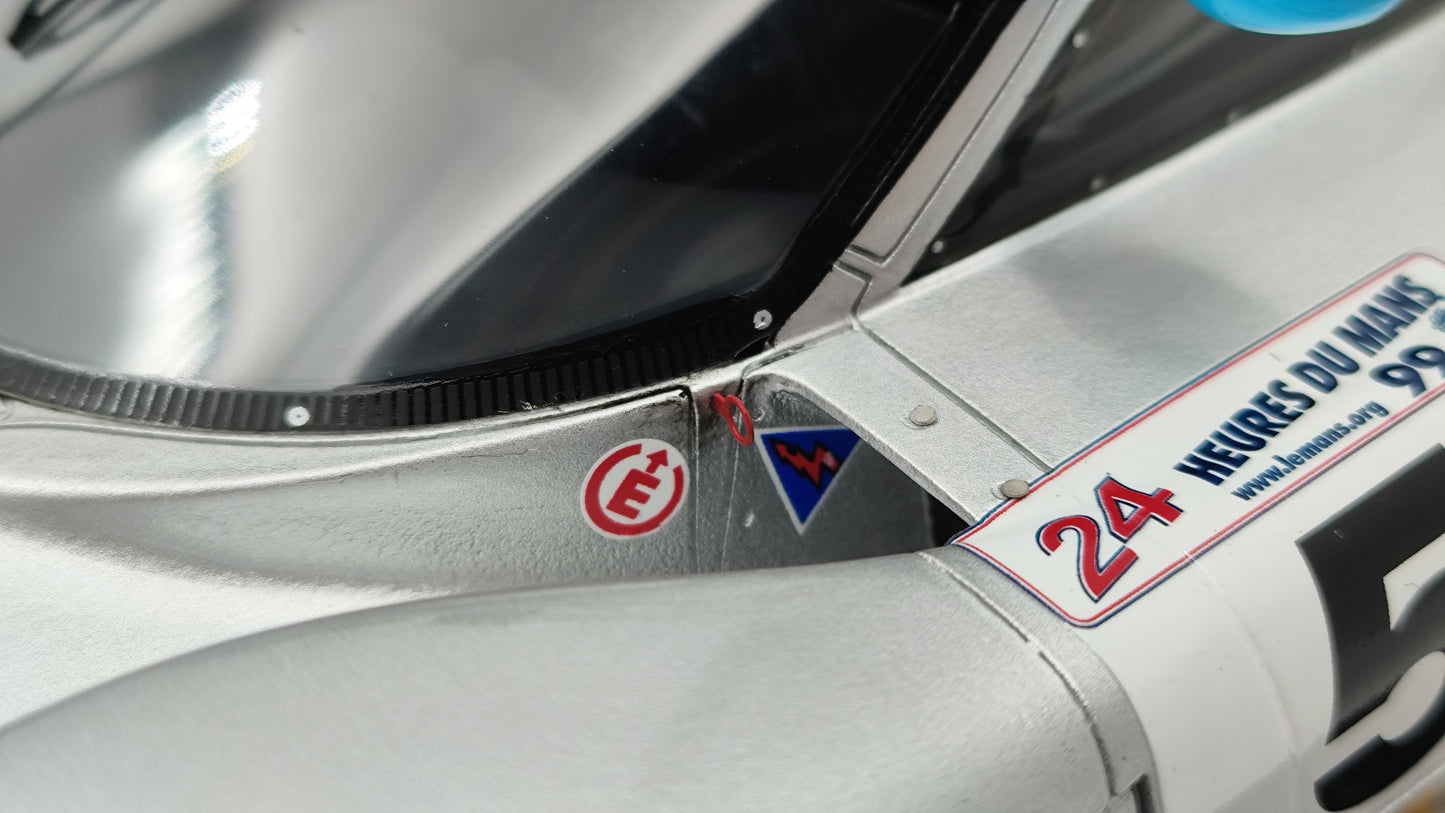 Spark Mercedes CLR Nr. 5 Bouchut Heidfeld Dumbreck Le Mans 1999 1/18 18S846