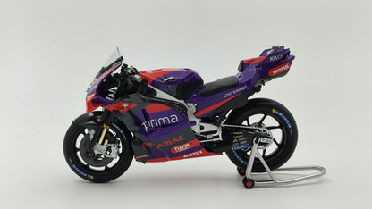 Kiloworks Moto GP Pramac Ducati GP24 Jorge Martin 2024 World Champion 1/12 KLW0015-01