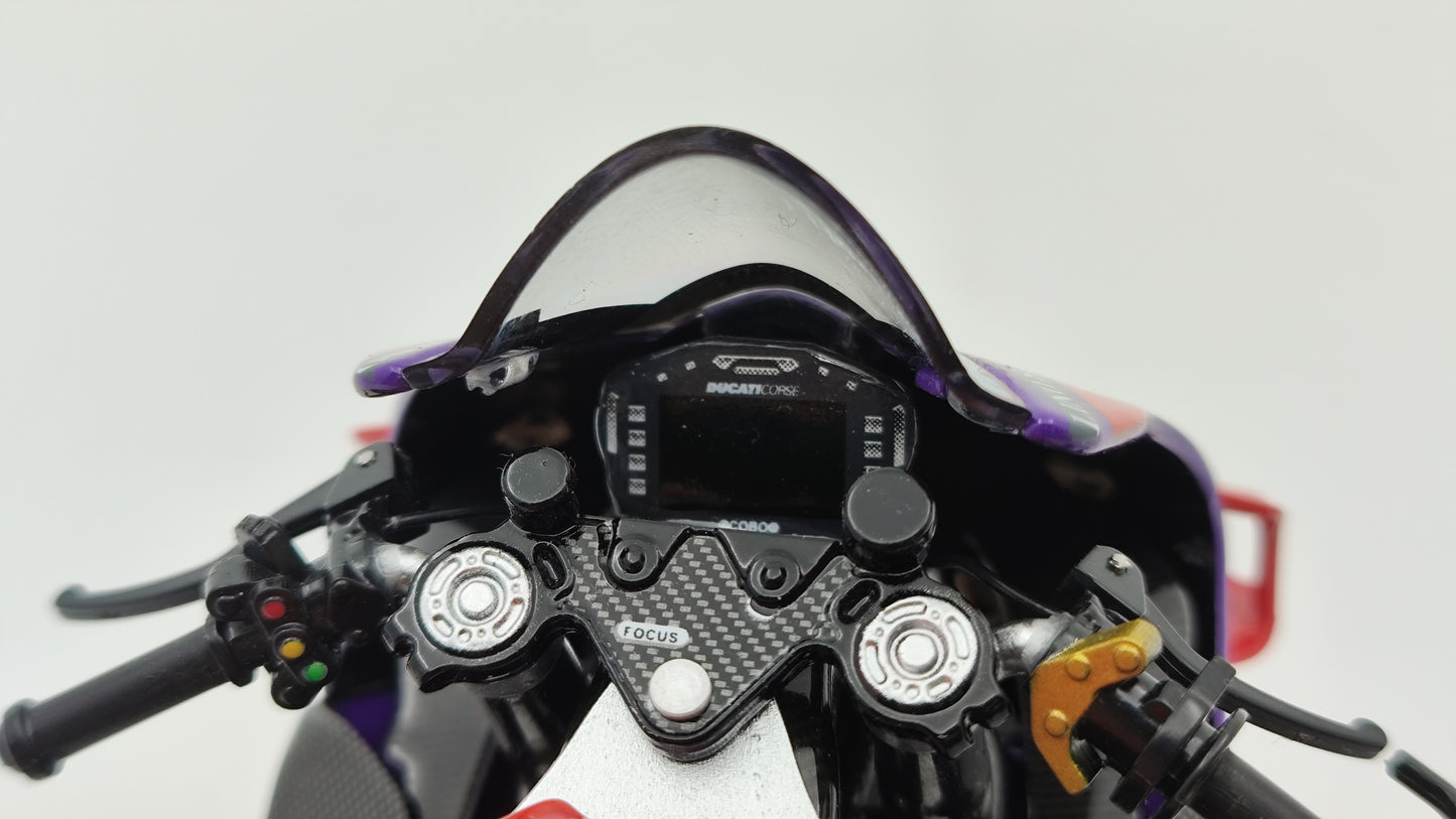 Kiloworks Moto GP Pramac Ducati GP24 Jorge Martin 2024 World Champion 1/12 KLW0015-01