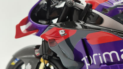 Kiloworks Moto GP Pramac Ducati GP24 Jorge Martin 2024 World Champion 1/12 KLW0015-01