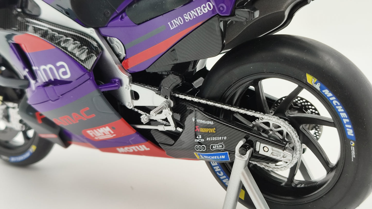 Kiloworks Moto GP Pramac Ducati GP24 Jorge Martin 2024 World Champion 1/12 KLW0015-01