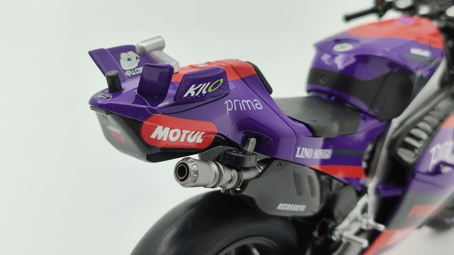 Kiloworks Moto GP Pramac Ducati GP24 Jorge Martin 2024 World Champion 1/12 KLW0015-01