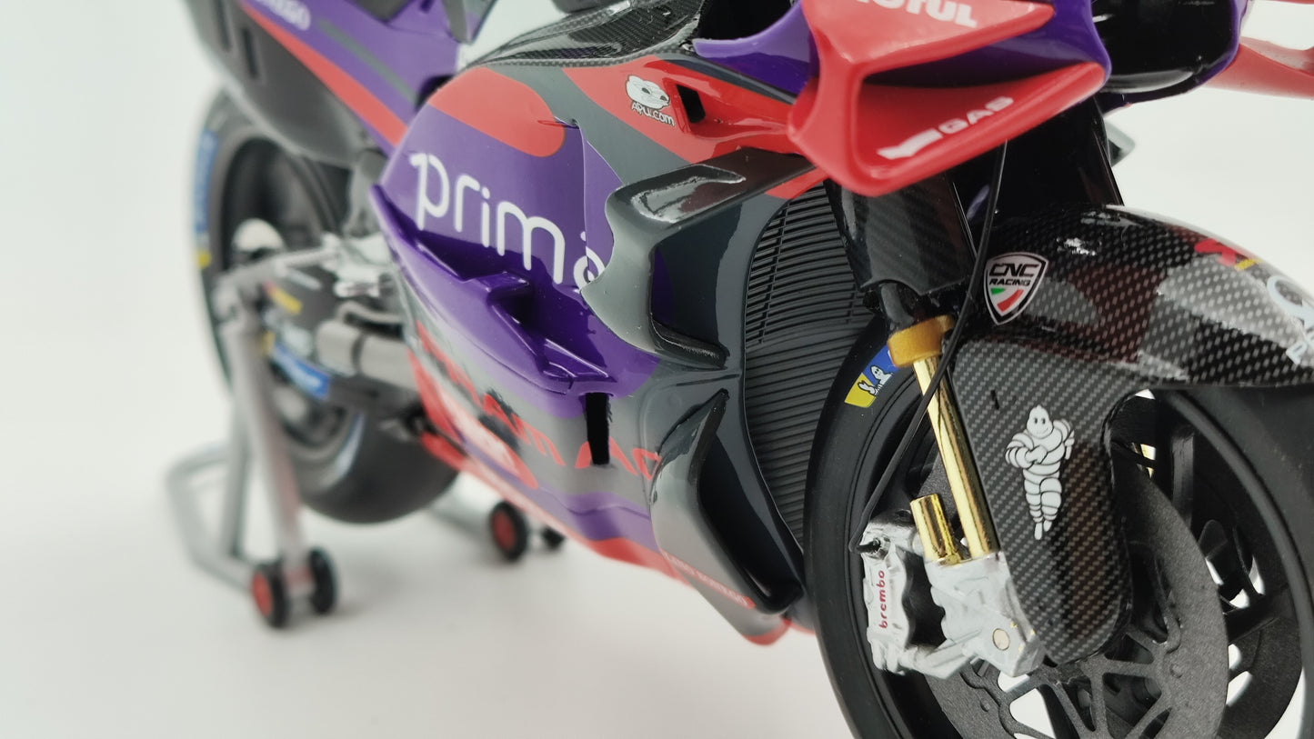 Kiloworks Moto GP Pramac Ducati GP24 Jorge Martin 2024 World Champion 1/12 KLW0015-01