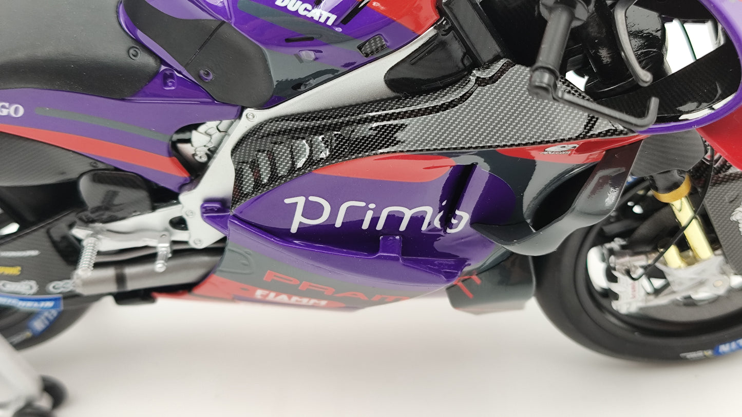 Kiloworks Moto GP Pramac Ducati GP24 Jorge Martin 2024 World Champion 1/12 KLW0015-01