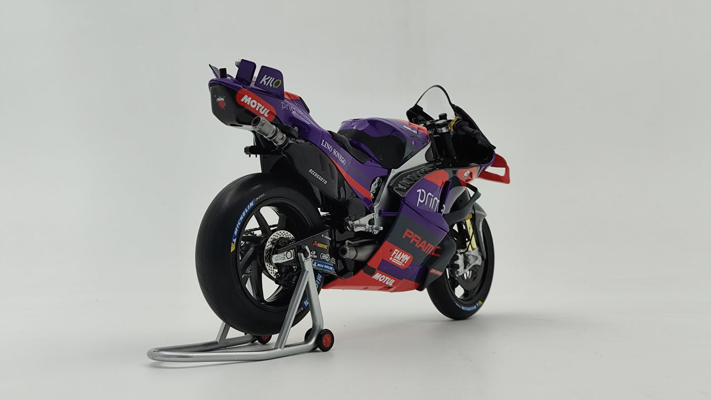 Kiloworks Moto GP Pramac Ducati GP24 Jorge Martin 2024 World Champion 1/12 KLW0015-01