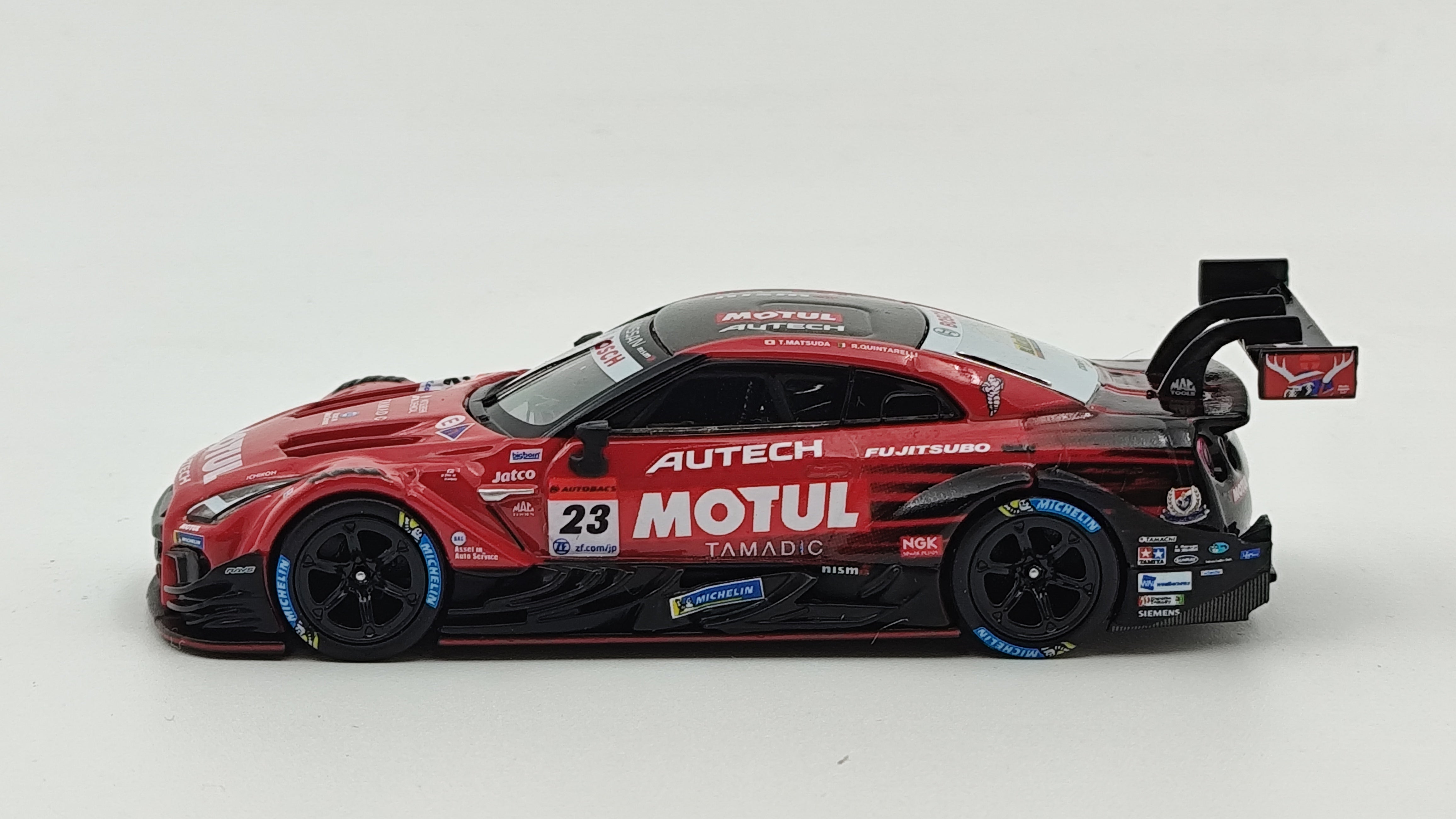Mini GT Super GT Nissan GT-R Suzuka Winner Matsuda/Quintarelli 1