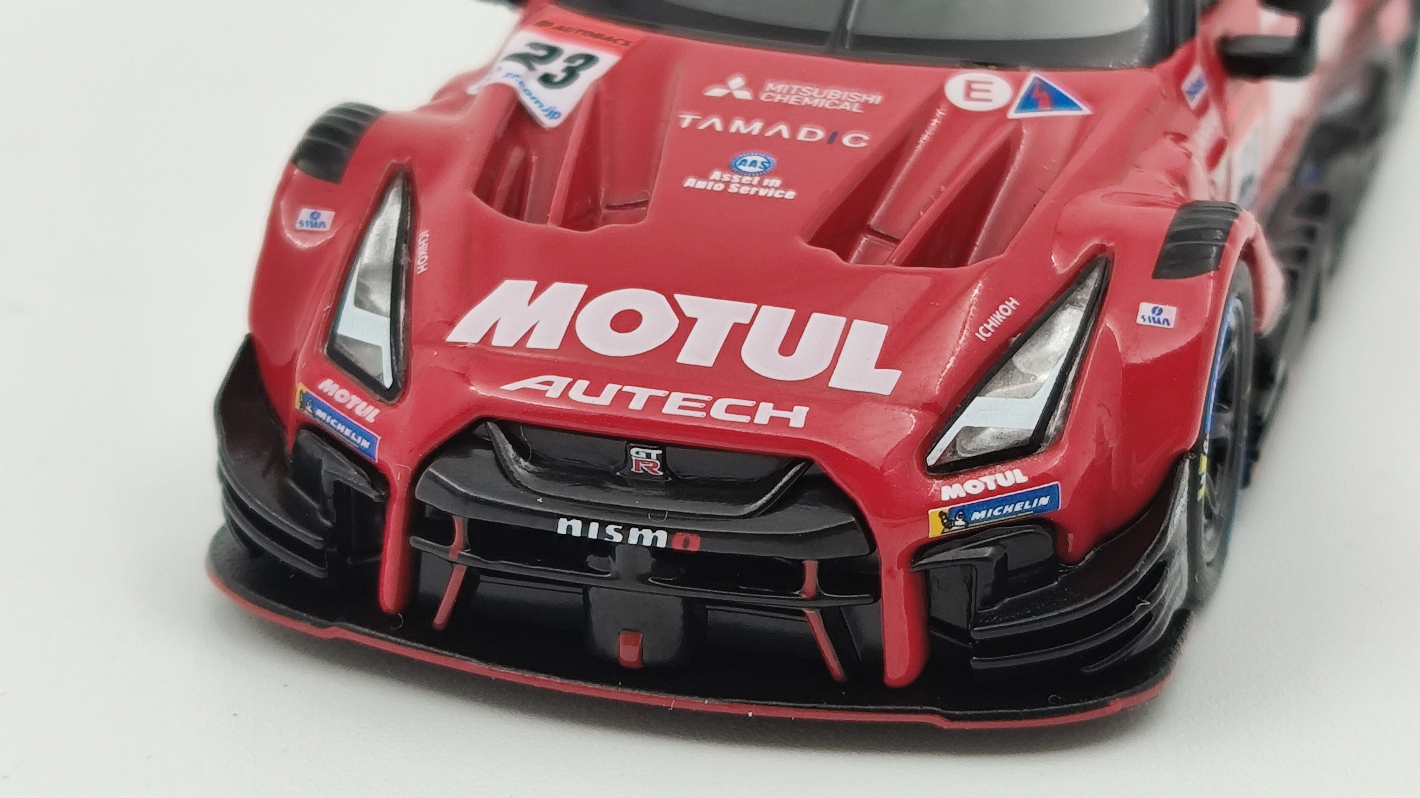Mini GT Super GT Nissan GT-R Suzuka Winner Matsuda/Quintarelli 1