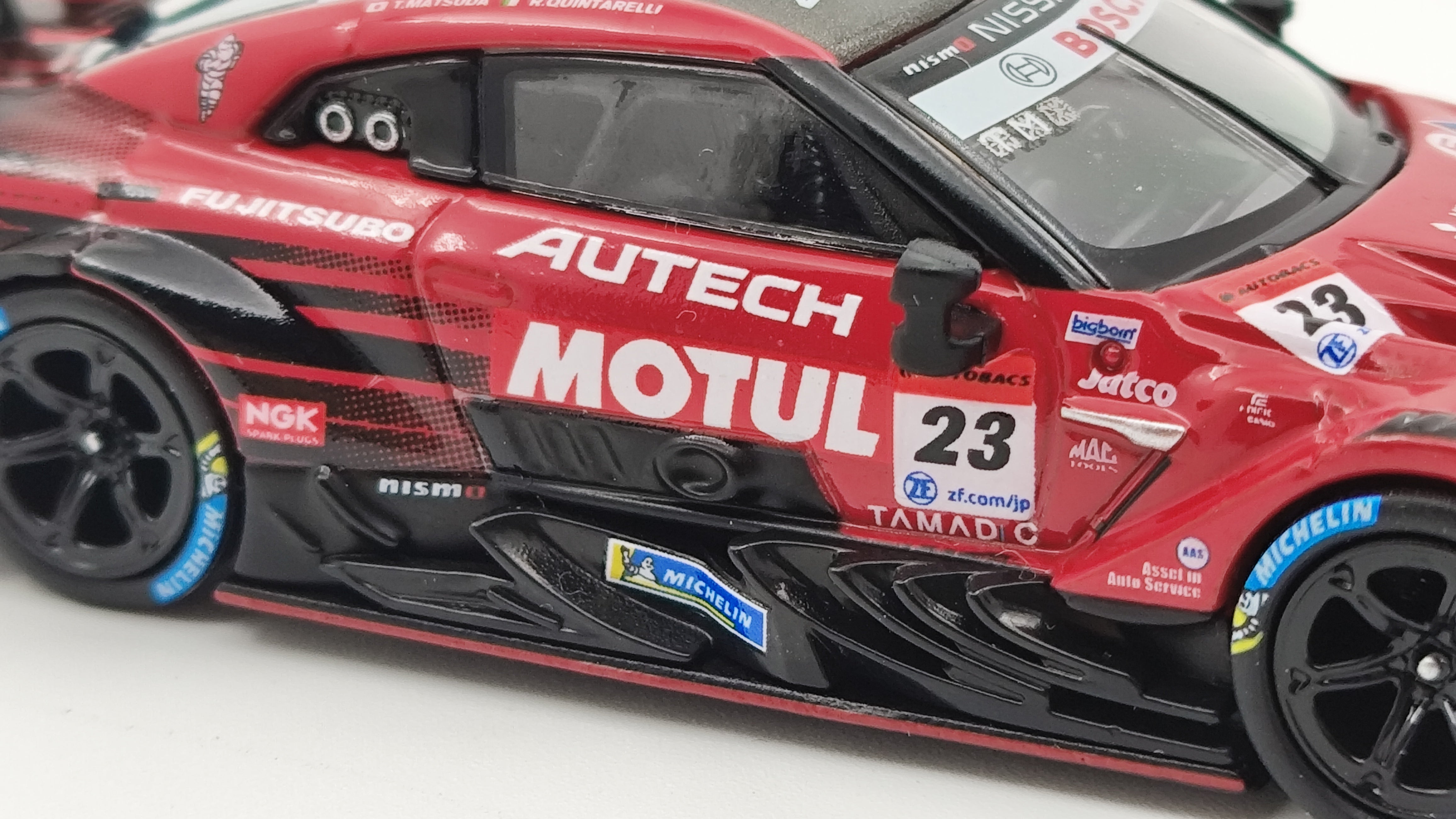 Mini GT Super GT Nissan GT-R Suzuka Winner Matsuda/Quintarelli 1