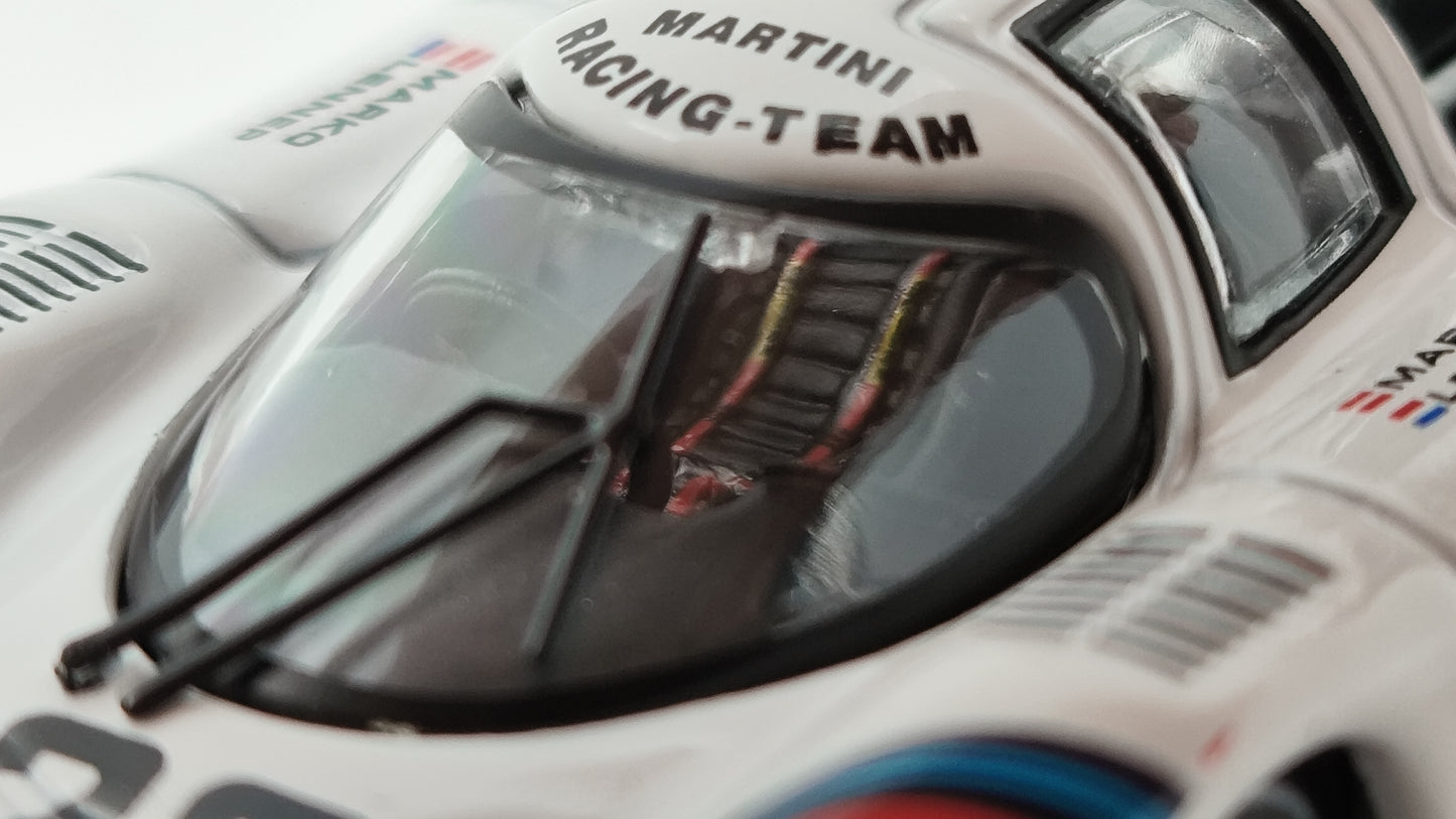 Tarmac Works Martini Porsche 917k Van Lennep/Marko Le Mans Winners 1971 CWB64-002-LMW22