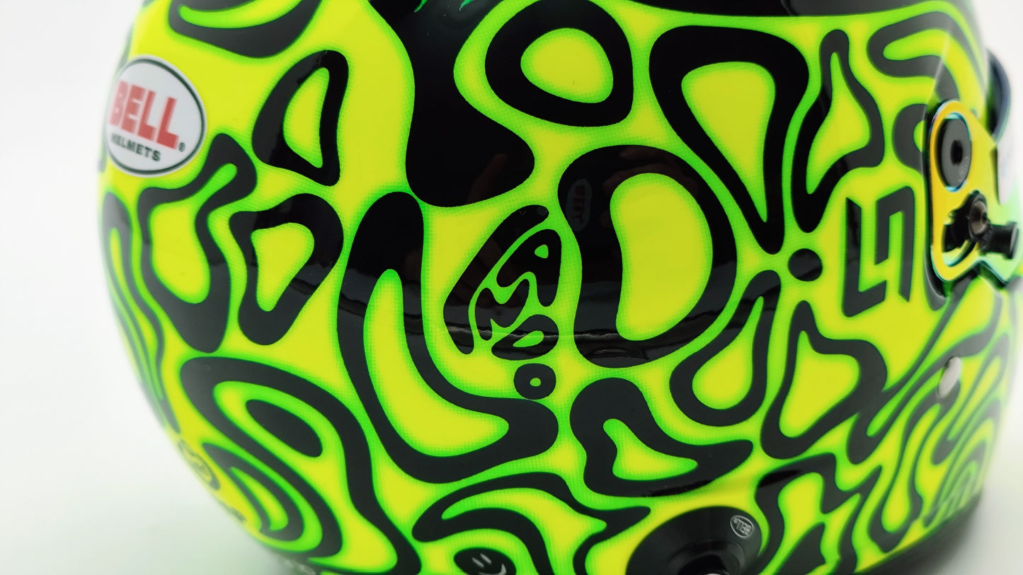 Bell Mini Helmet Lando Norris Mclaren F1 2025 1/2