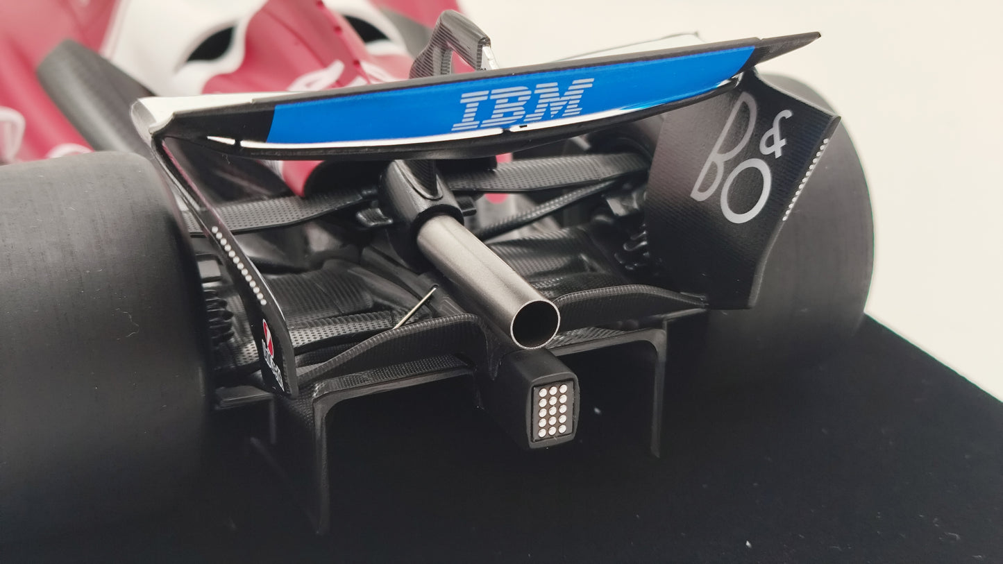 Looksmart Ferrari SF-25 Lewis Hamilton Chinese GP Sprint Race Winner 2025 1/18 LS18F1065